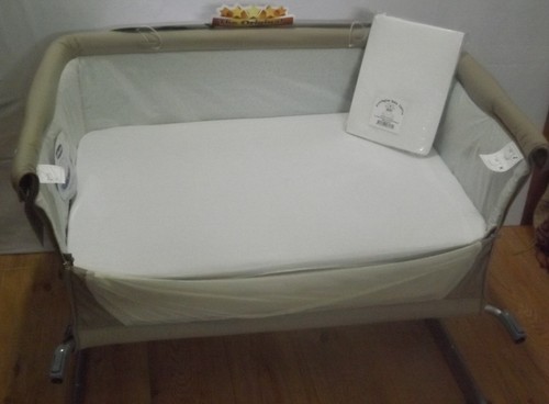 New baby crib - new, 2